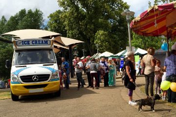 Mr Whippy 99 ice cream van surrey. Event Hire.